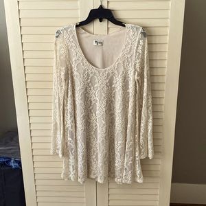 Mumu size medium cream color lace top